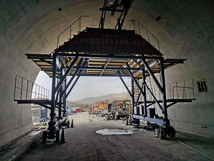 布料機(jī)、大型布料機(jī)、行走式布料機(jī)、圓筒布料機(jī)、行走式液壓布料機(jī)、移動(dòng)式液壓布料機(jī)、電動(dòng)布料機(jī)、手動(dòng)布料機(jī)、梁場(chǎng)專用液壓布料機(jī)